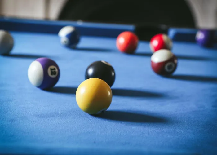 Llanfair Hall, Dog Friendly, Cinema, Games Room, Hot Tub